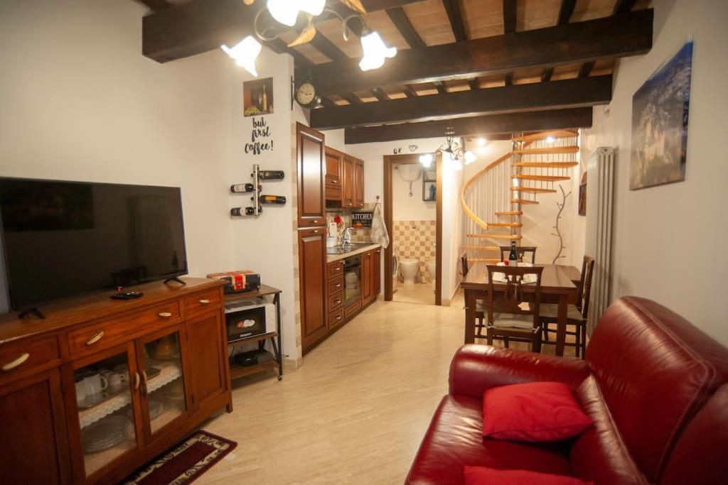 Апартаменты Casa Dell'Oliveto "Parcheggio Gratuito" Нарни Экстерьер фото