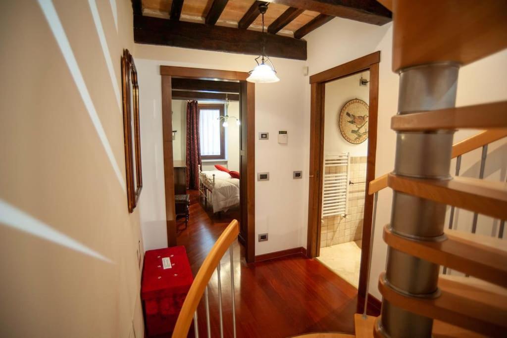 Апартаменты Casa Dell'Oliveto "Parcheggio Gratuito" Нарни Экстерьер фото
